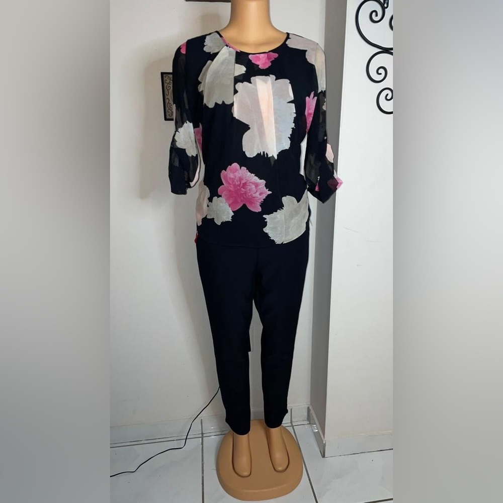 NWT CALVIN KLEIN FLORAL PRINT BLOUSE SIZE XS